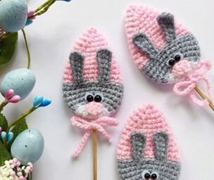 Клубочки-крючочки, Вязание крючком и спицами одежды для детей и взрослых, мужчин и женщин, вязанные аксессуары, вязанная бижутерия, предметы декора для помещения, игрушки амигуруми. Сайт предназначен как для опытных мастериц, так и для новичков. Мастер классы платные и бесплатные. Полезные советы по уходу за вязанными изделиями. Как правильно выбрать пряжу, как сделать расчет изделия, как написать Мастер класс.